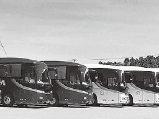 いやさか自動車株式会社：写真：貸切バス