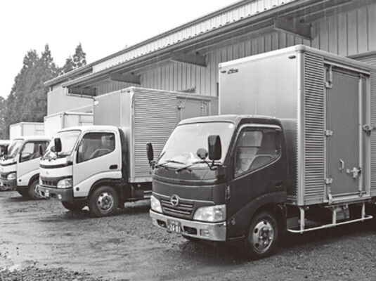 中長運送株式会社：写真①：トラック